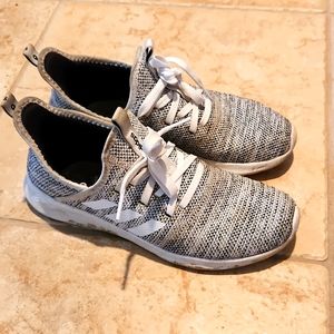Adidas cloud sneakers size 6